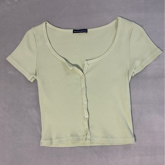 brandy melville green button up short sleeve shirt - Picture 1 of 3